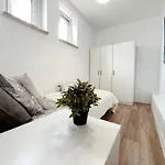Pokoje w centrum Gdyni SW 78 * Gdyně